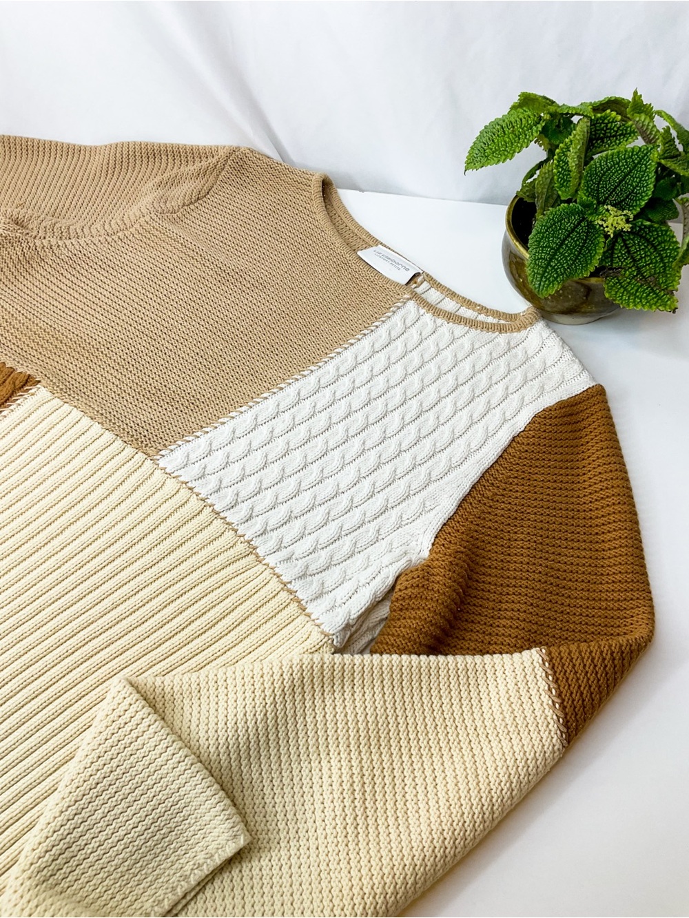 Vintage Liz Claiborne Colorblock Patchwork CableKnit Sweater - Cream, Tan - Picture 3 of 10